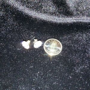 Italy Jewelry round cut stud silver earrings.